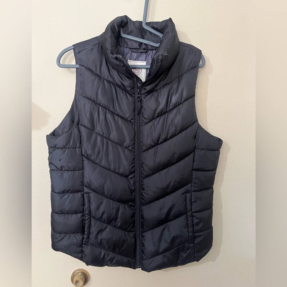 SO Lightweight Puffer Vest Jacket Women’s Medium Zip Up Black